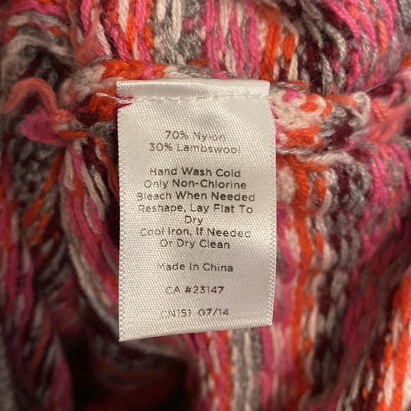 Pretty Fair Isle Knit Sweater - Picture 4 of 5